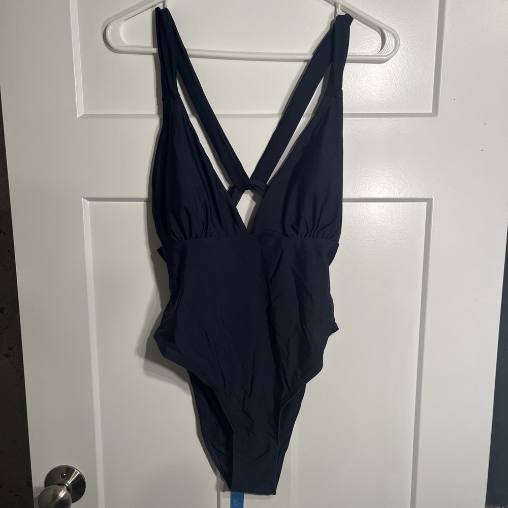 NWT Cupshe Women's Plunging V Neck Navy Blue Swimsuit Size Large